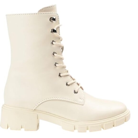 Journee Collection Women's Tru Comfort Foam Madelynn Bootie - Picture 3 of 4